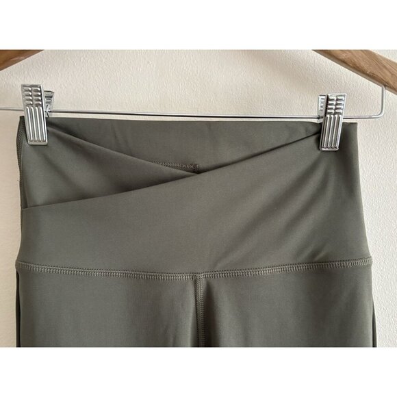 Nike Leggings Cross Front Small Green Stirrups Pull On Stretch Yoga Logo - Picture 3 of 10